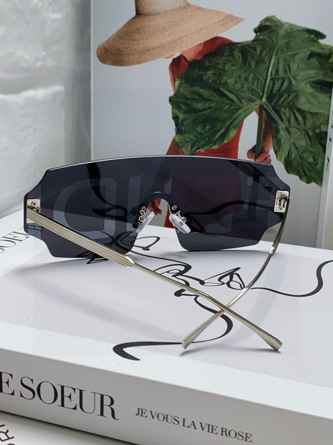 ANGULAR VISOR SUNGLASSES 575795 IN METAL - Letter pattern