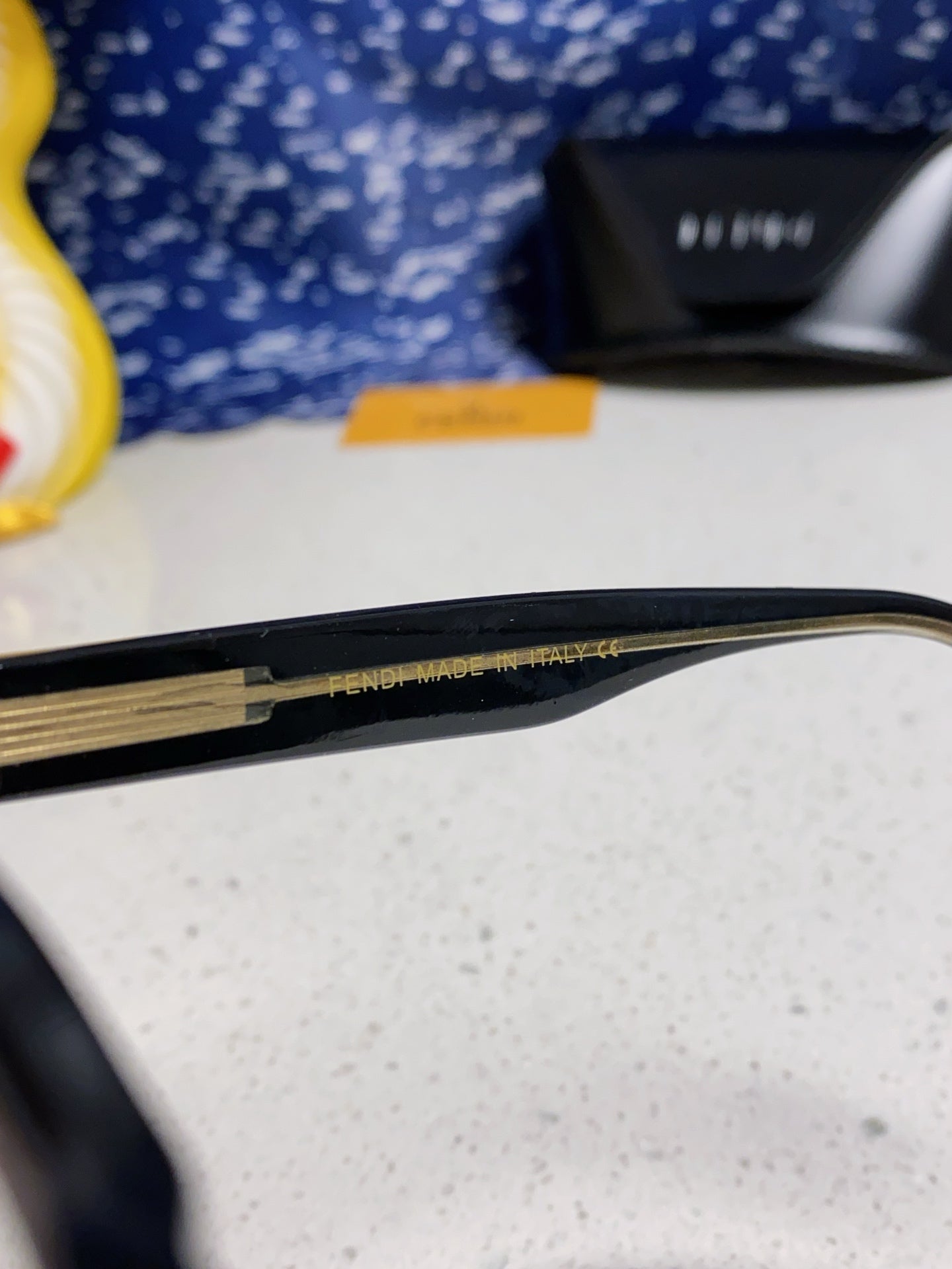 DIAGONAL ROUND FRAME SUNGLASSES 566718 IN ACETATE - Black