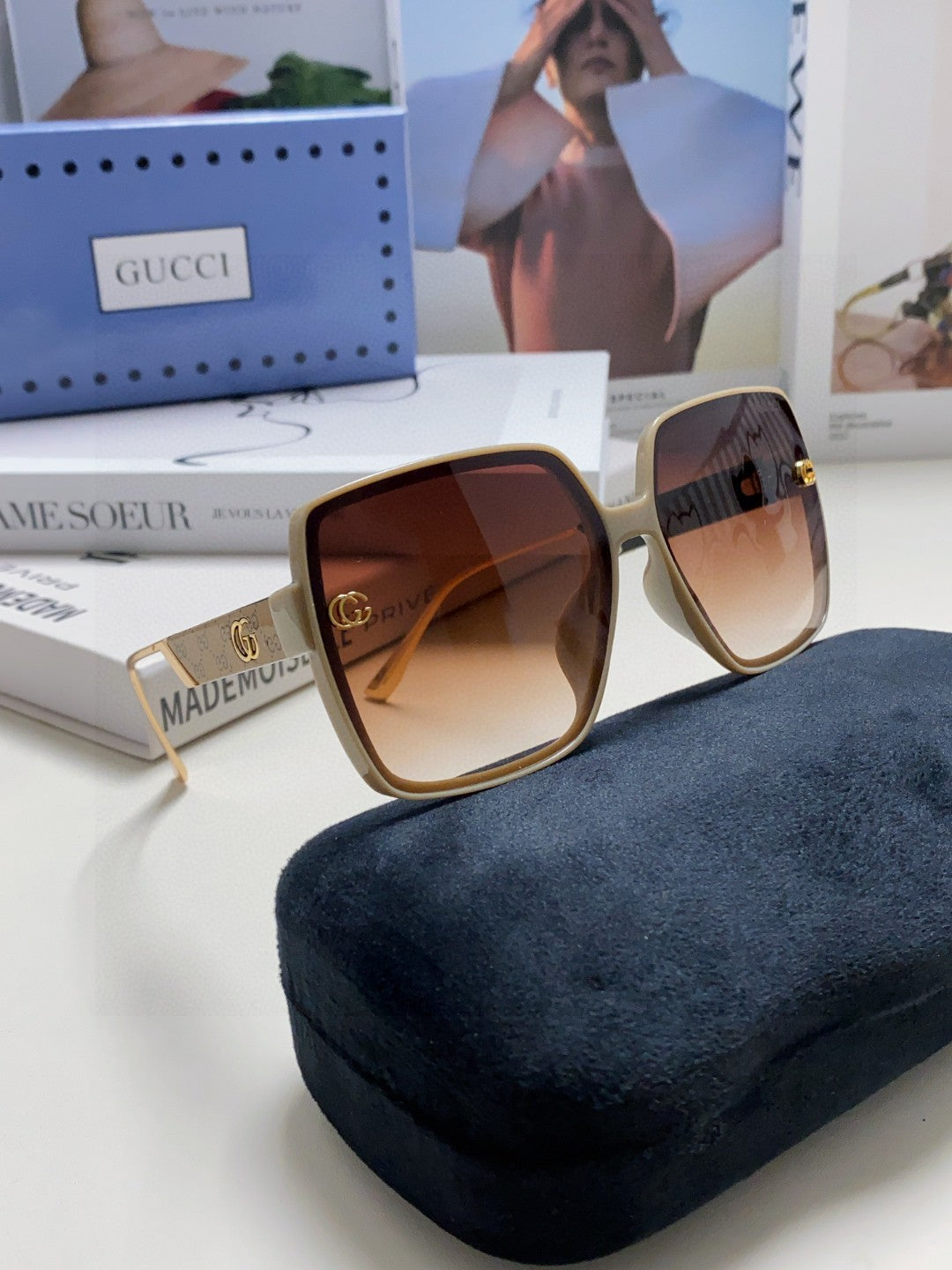 SQUARE FRAME SUNGLASSES  567447 IN ACETATE - Brown