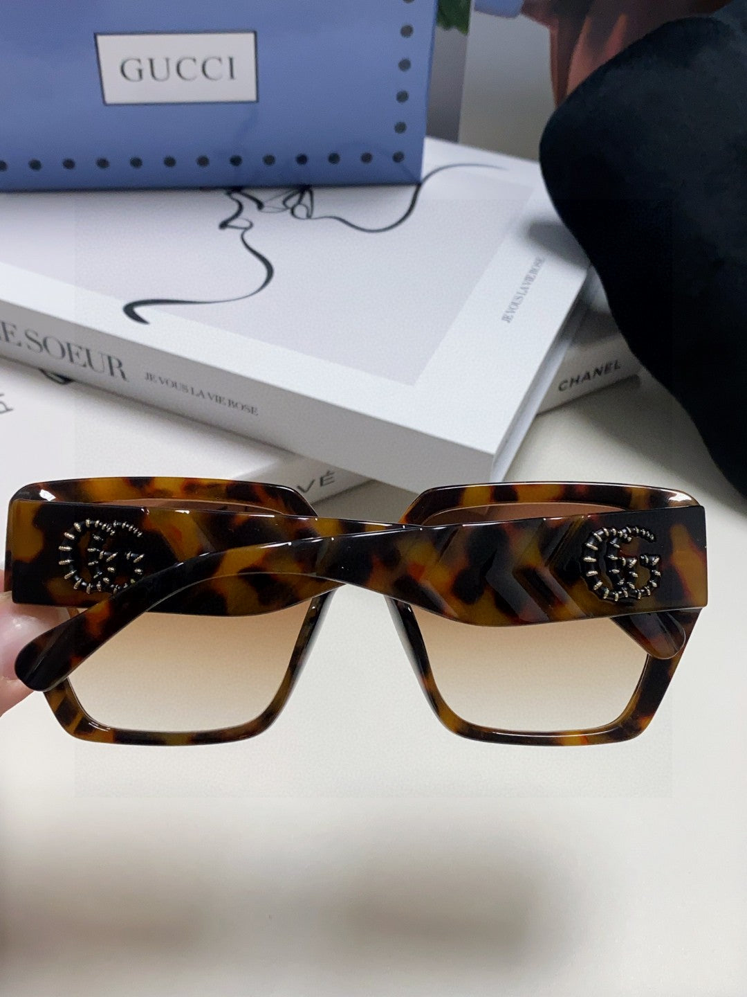 SQUARE FRAME SUNGLASSES 570209 IN ACETATE - Black