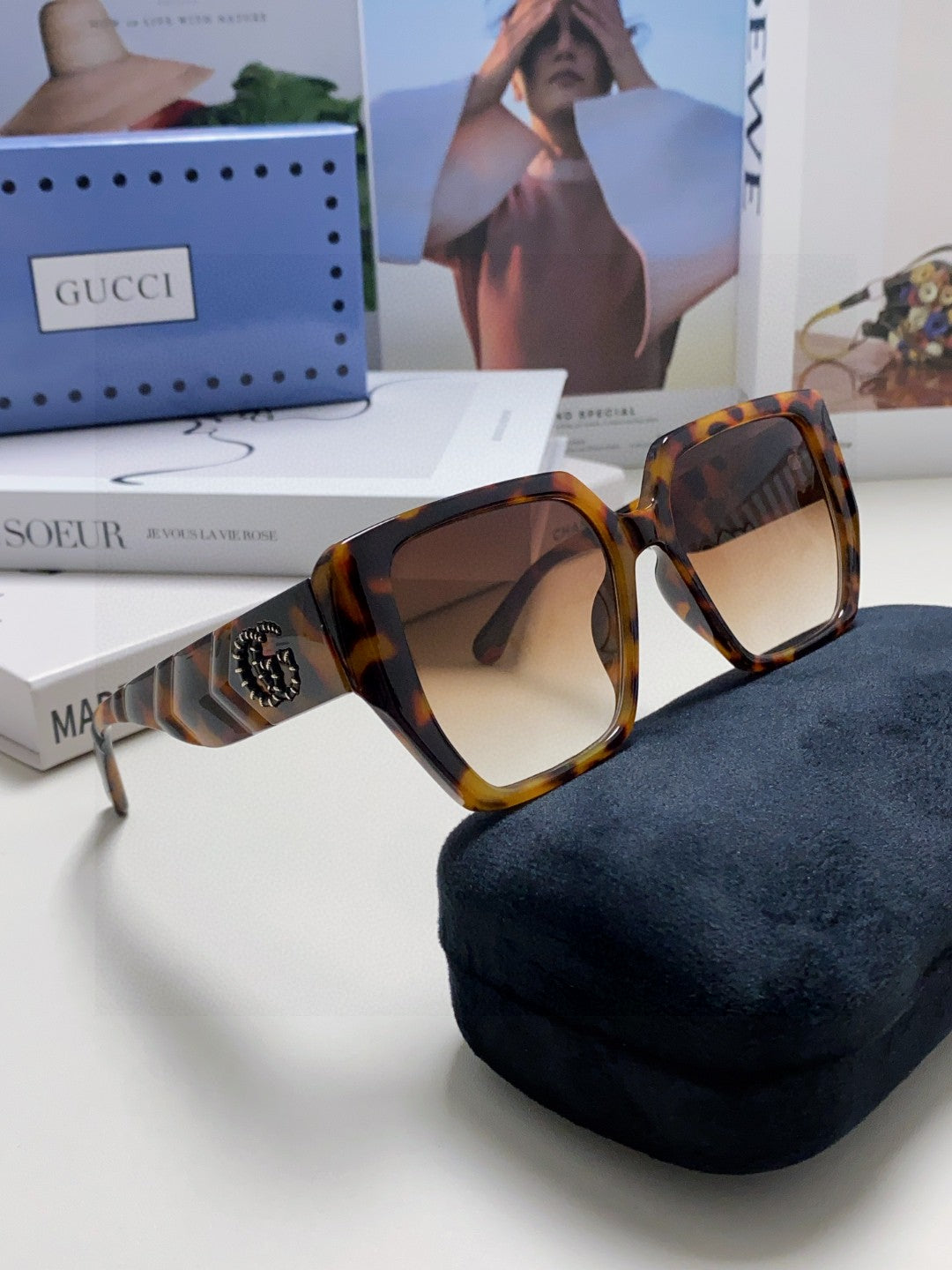 SQUARE FRAME SUNGLASSES 570209 IN ACETATE - Black