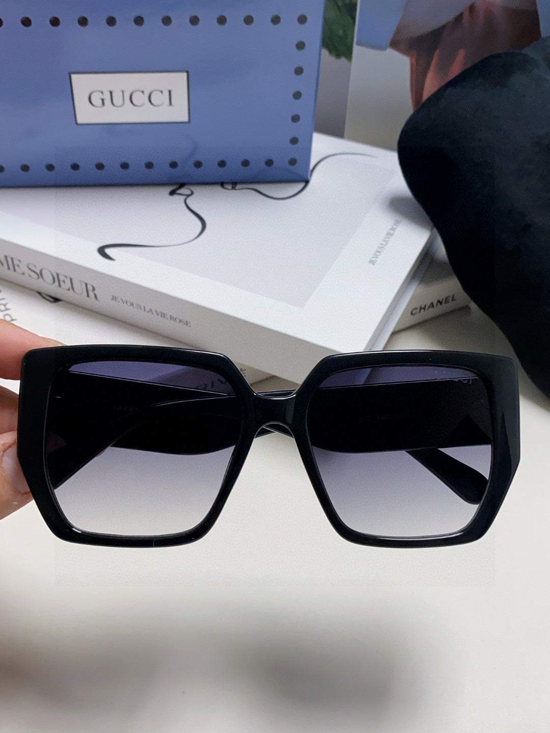 SQUARE FRAME SUNGLASSES 570209 IN ACETATE - Black