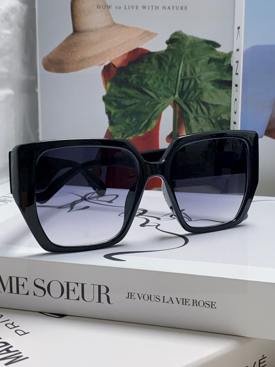 SQUARE FRAME SUNGLASSES 570209 IN ACETATE - Black