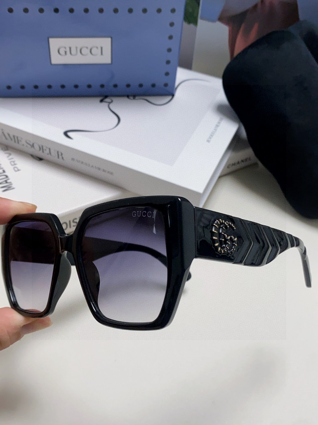 SQUARE FRAME SUNGLASSES 570209 IN ACETATE - Black