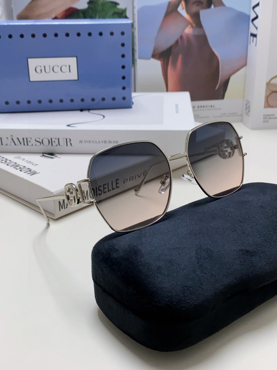 SQUARE FRAME SUNGLASSES 570217 IN METAL - Gradient purple
