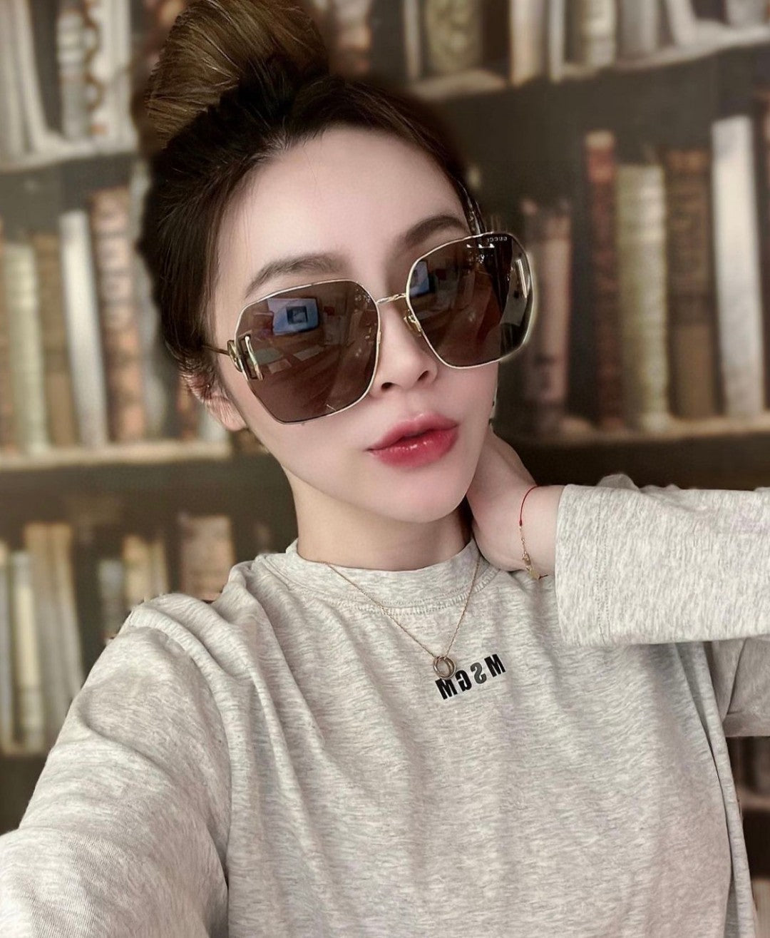 SQUARE FRAME SUNGLASSES 570217 IN METAL - Gradient purple