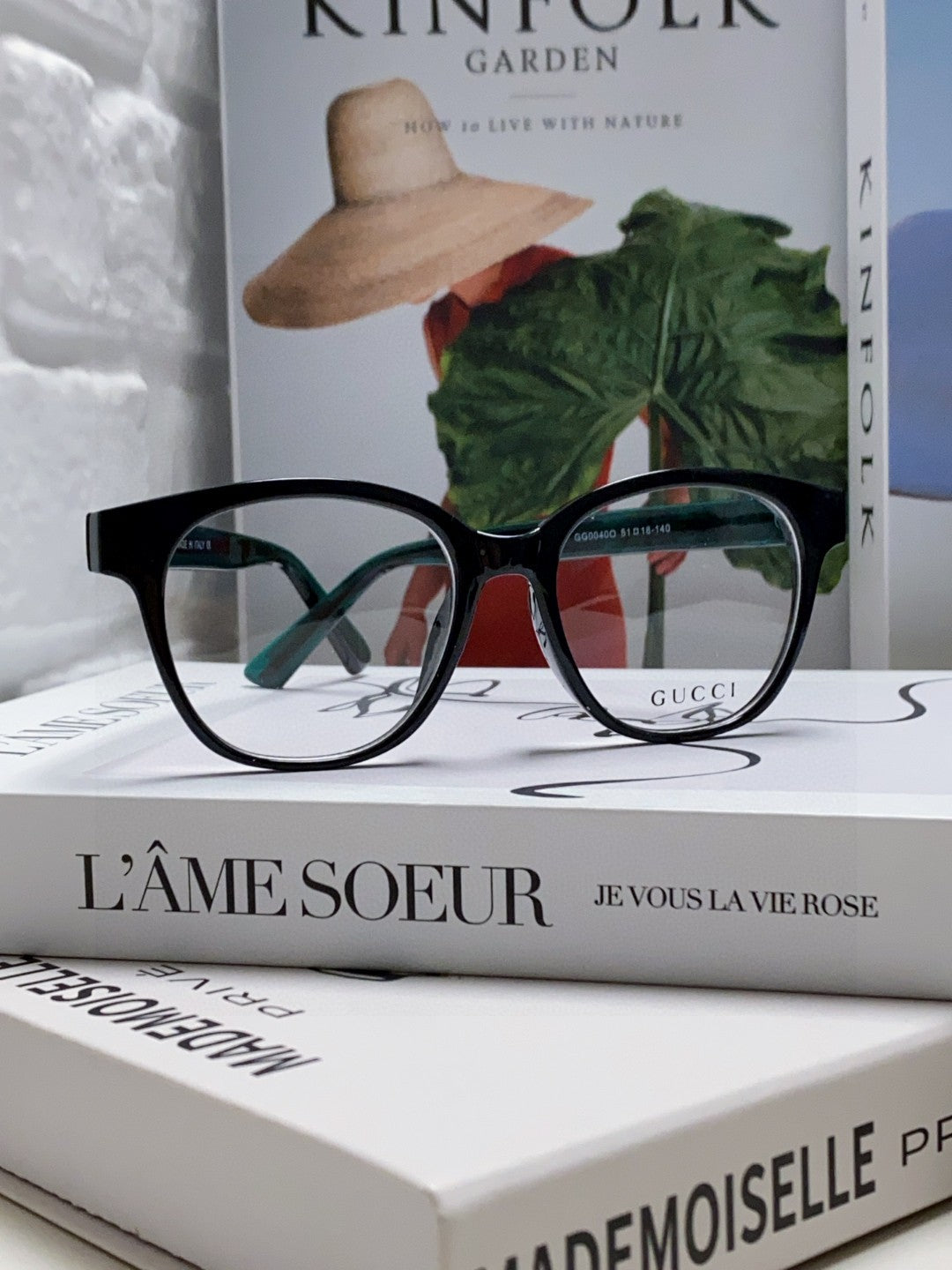 BUTTERFLY FRAME SUNGLASSES 570220 IN ACETATE - Black