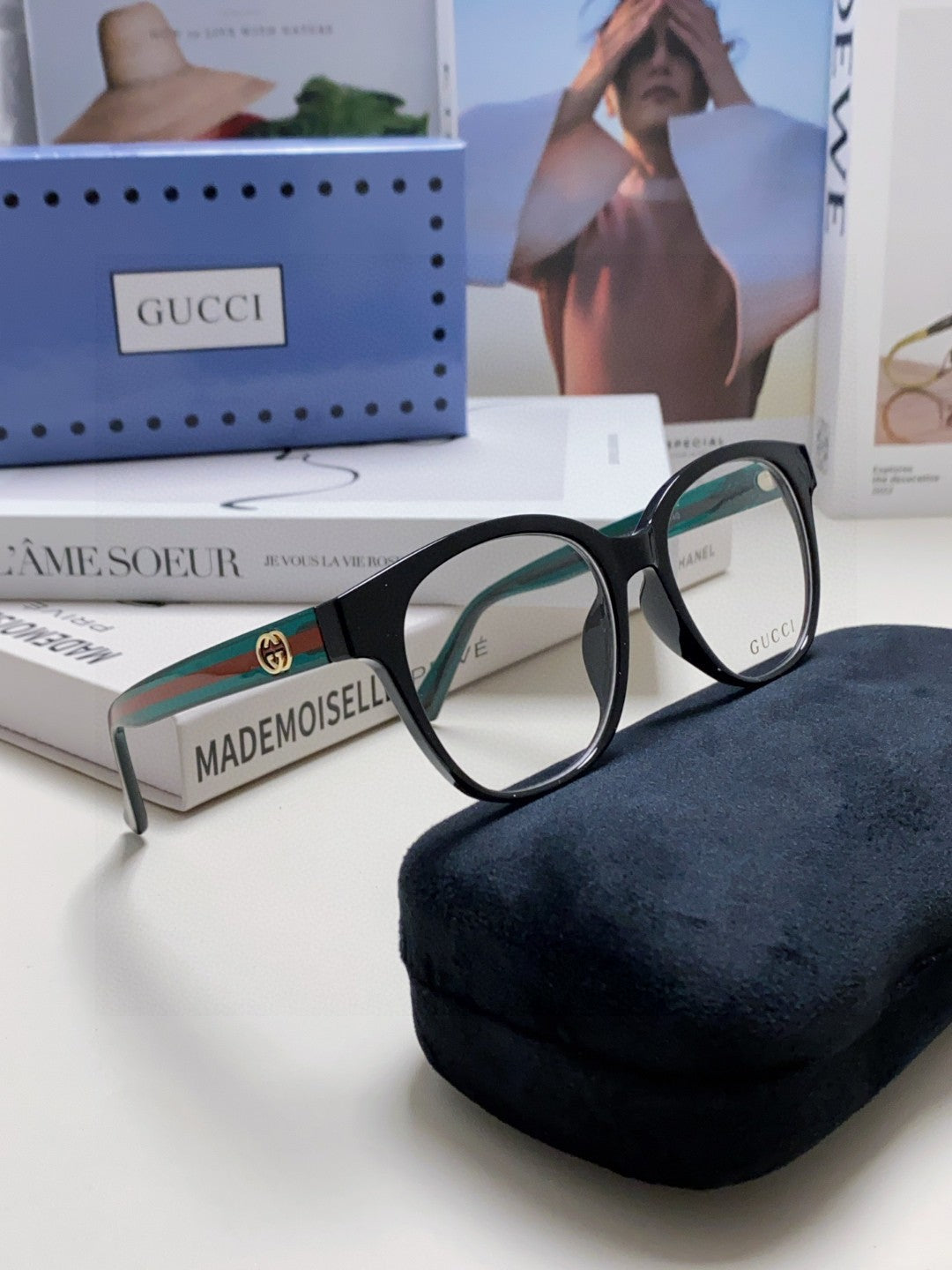 BUTTERFLY FRAME SUNGLASSES 570220 IN ACETATE - Black