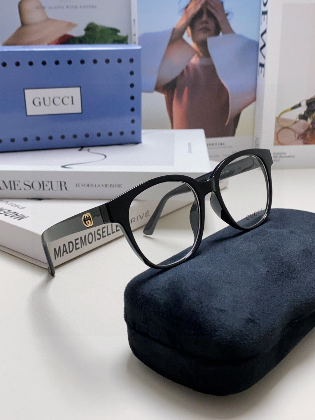 BUTTERFLY FRAME SUNGLASSES 570220 IN ACETATE - Black