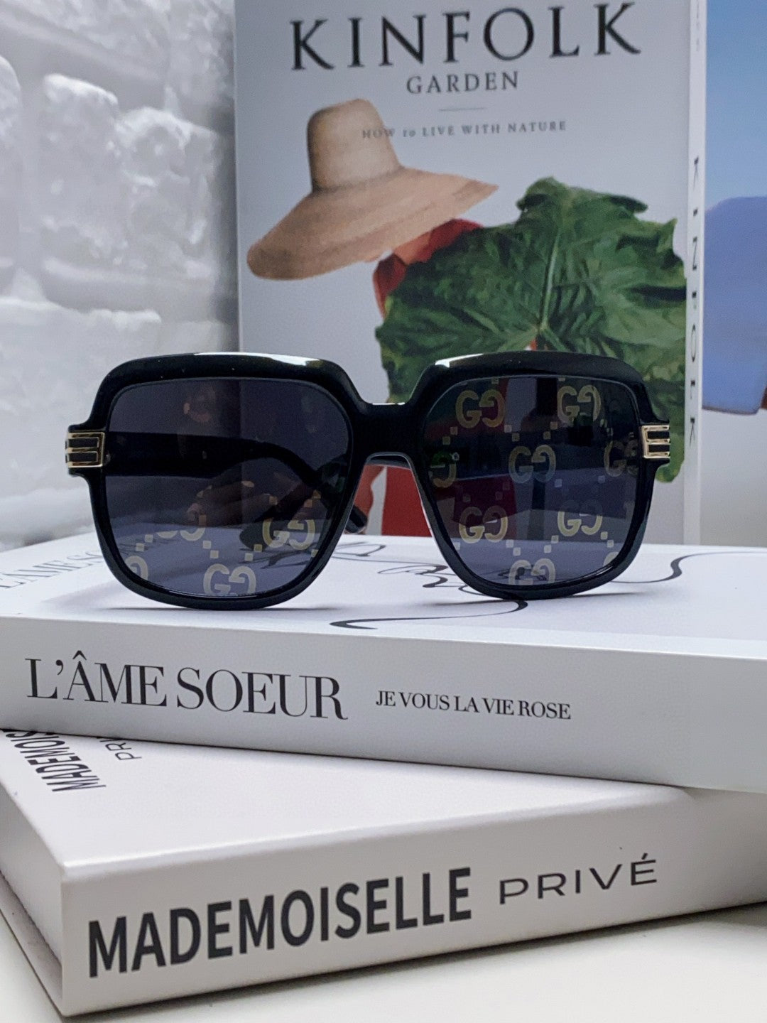 SQUARE FRAME SUNGLASSES 570231 IN ACETATE AND METAL - Black oblique mask