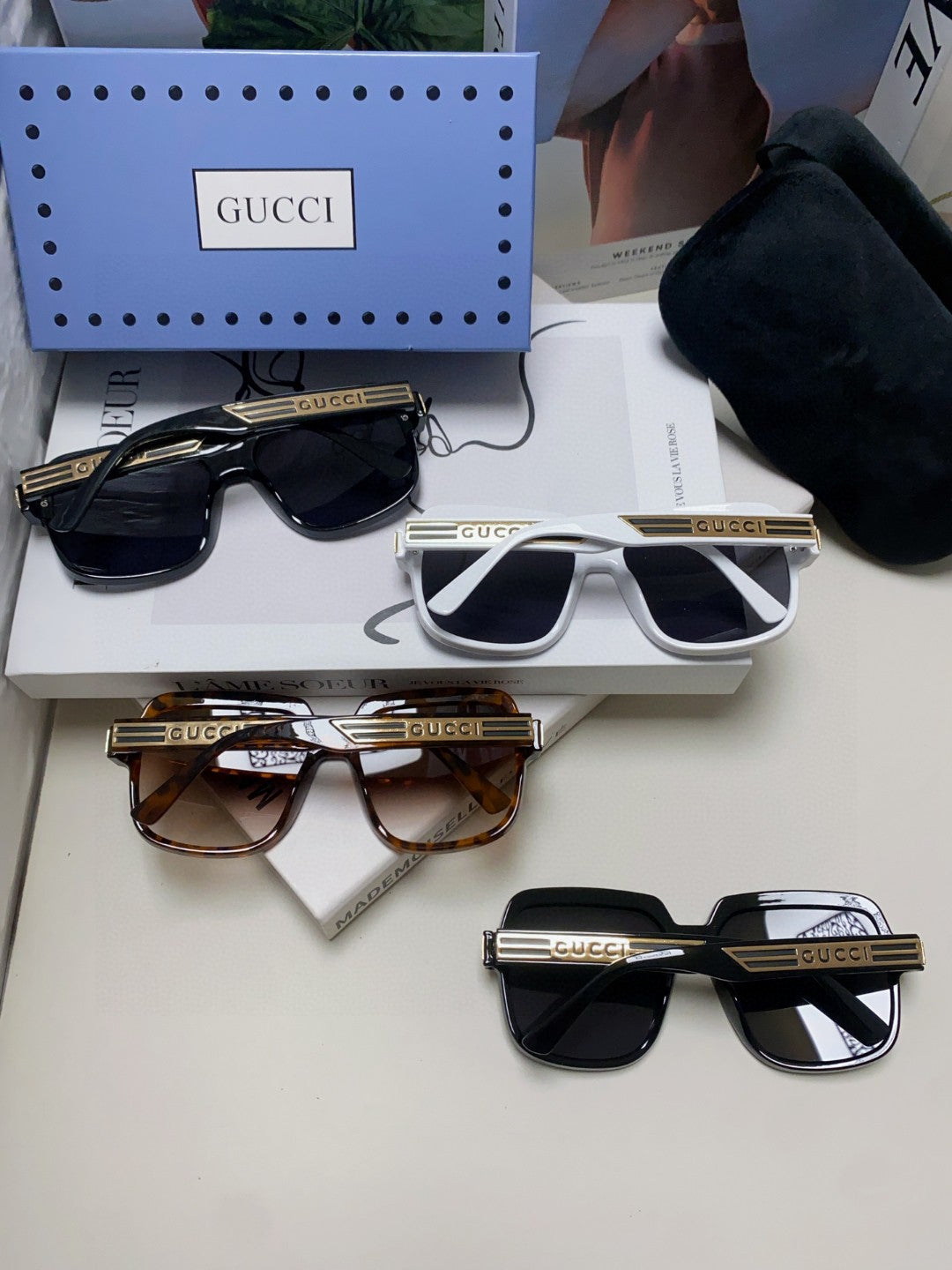 SQUARE FRAME SUNGLASSES 570231 IN ACETATE AND METAL - Black oblique mask