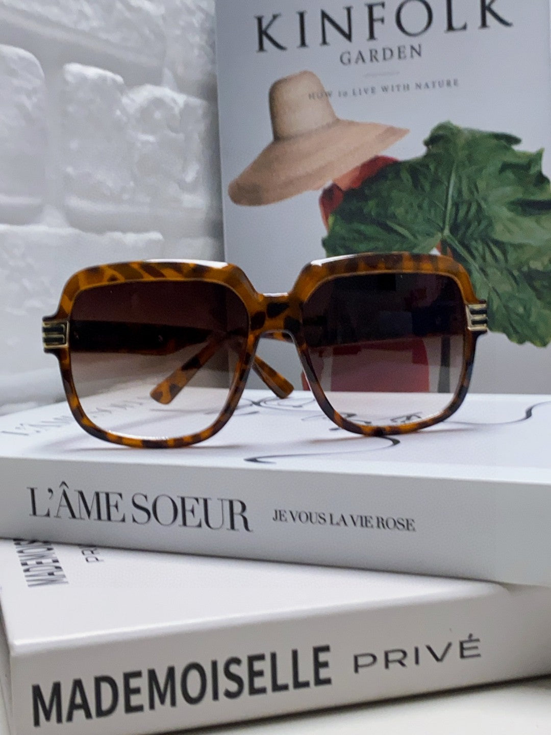 SQUARE FRAME SUNGLASSES 570231 IN ACETATE AND METAL - Black oblique mask