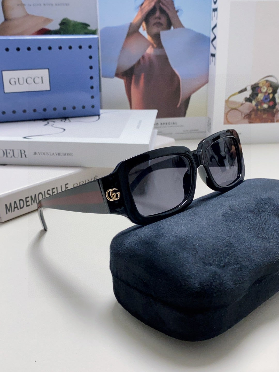 RECTANGULAR FRAME SUNGLASSES 570237 IN ACETATE - Black