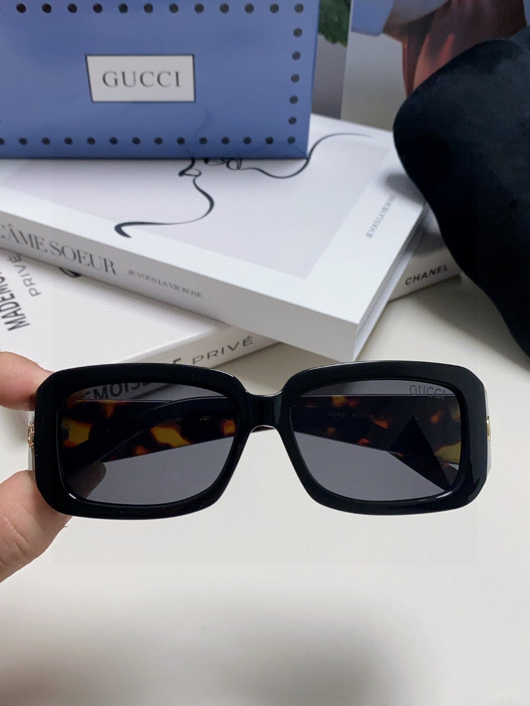 RECTANGULAR FRAME SUNGLASSES 570237 IN ACETATE - Black