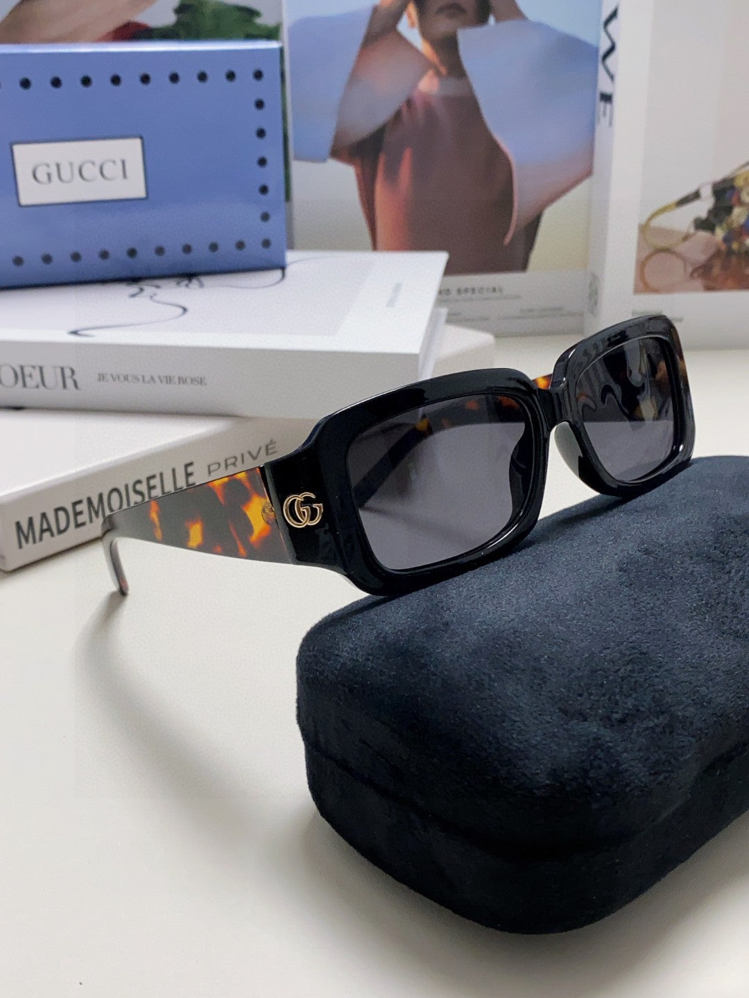 RECTANGULAR FRAME SUNGLASSES 570237 IN ACETATE - Black