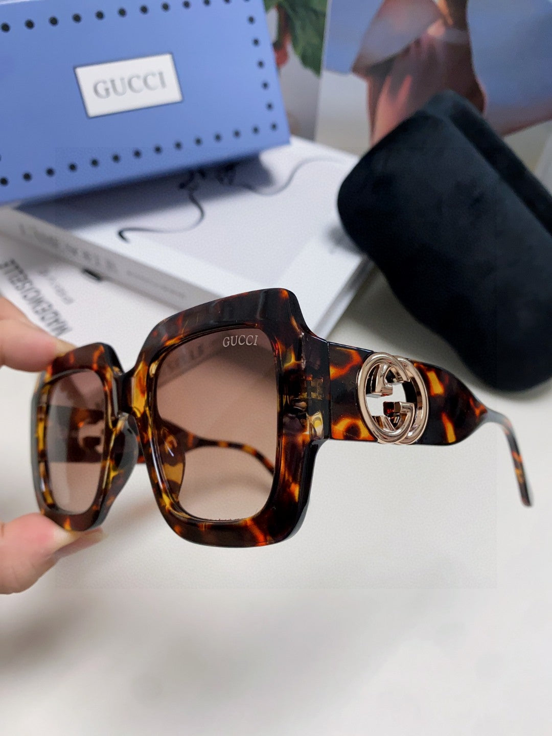 SQUARE FRAME SUNGLASSES GG0178S IN ACETATE EMBOSSED LOGO - Black