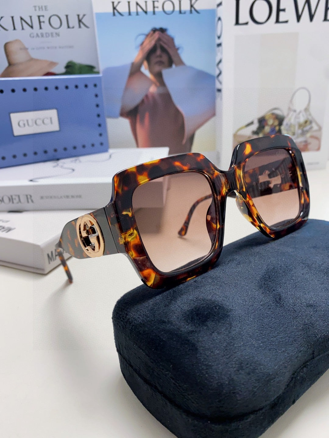 SQUARE FRAME SUNGLASSES GG0178S IN ACETATE EMBOSSED LOGO - Black