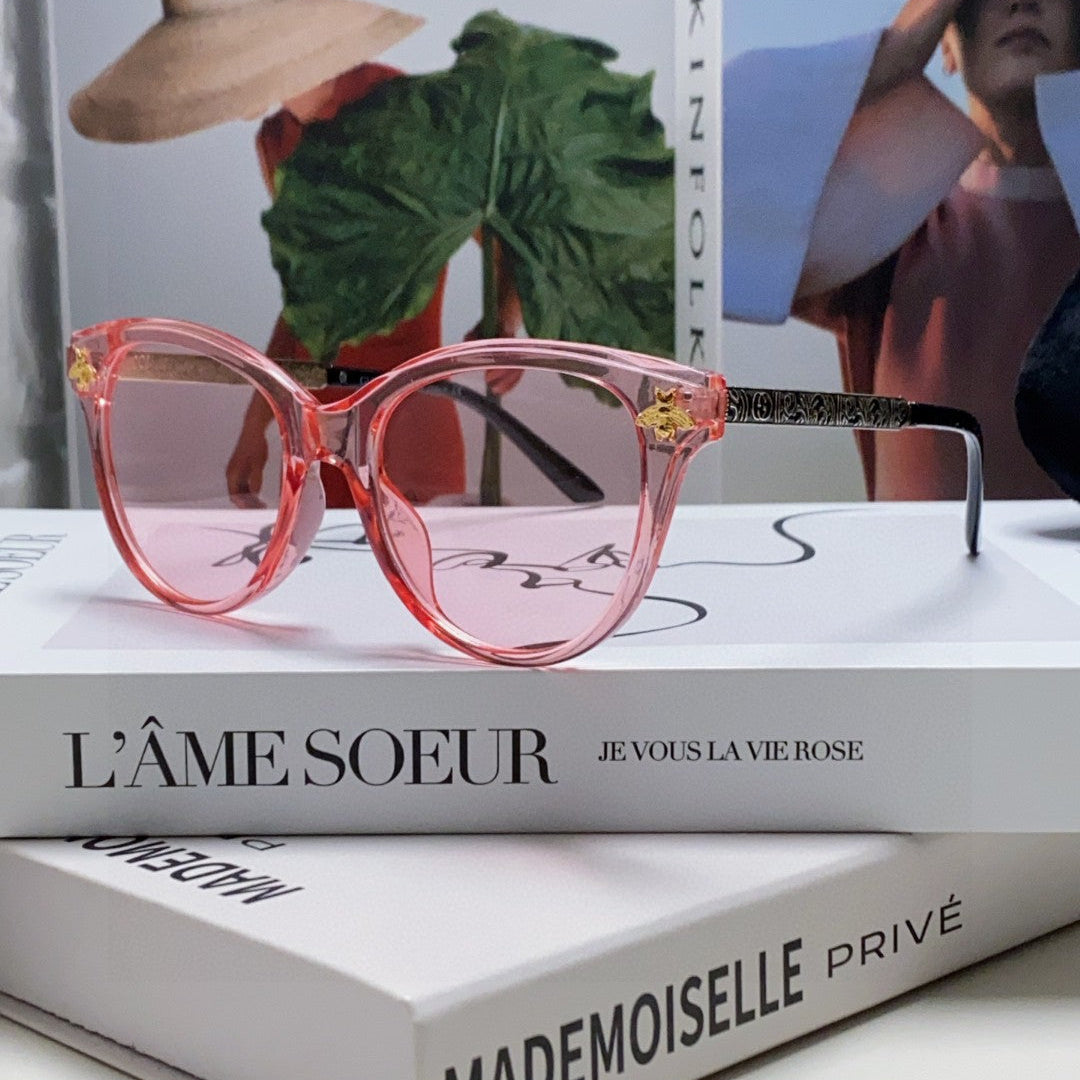 BEE EMBELLISHED BUTTERFLY FRAME SUNGLASSES 570242 IN ACETATE - Pink