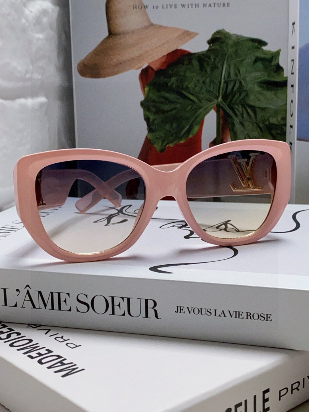 ICON CAT EYE SUNGLASSES 570247 IN PINK CLEAR ACETATE