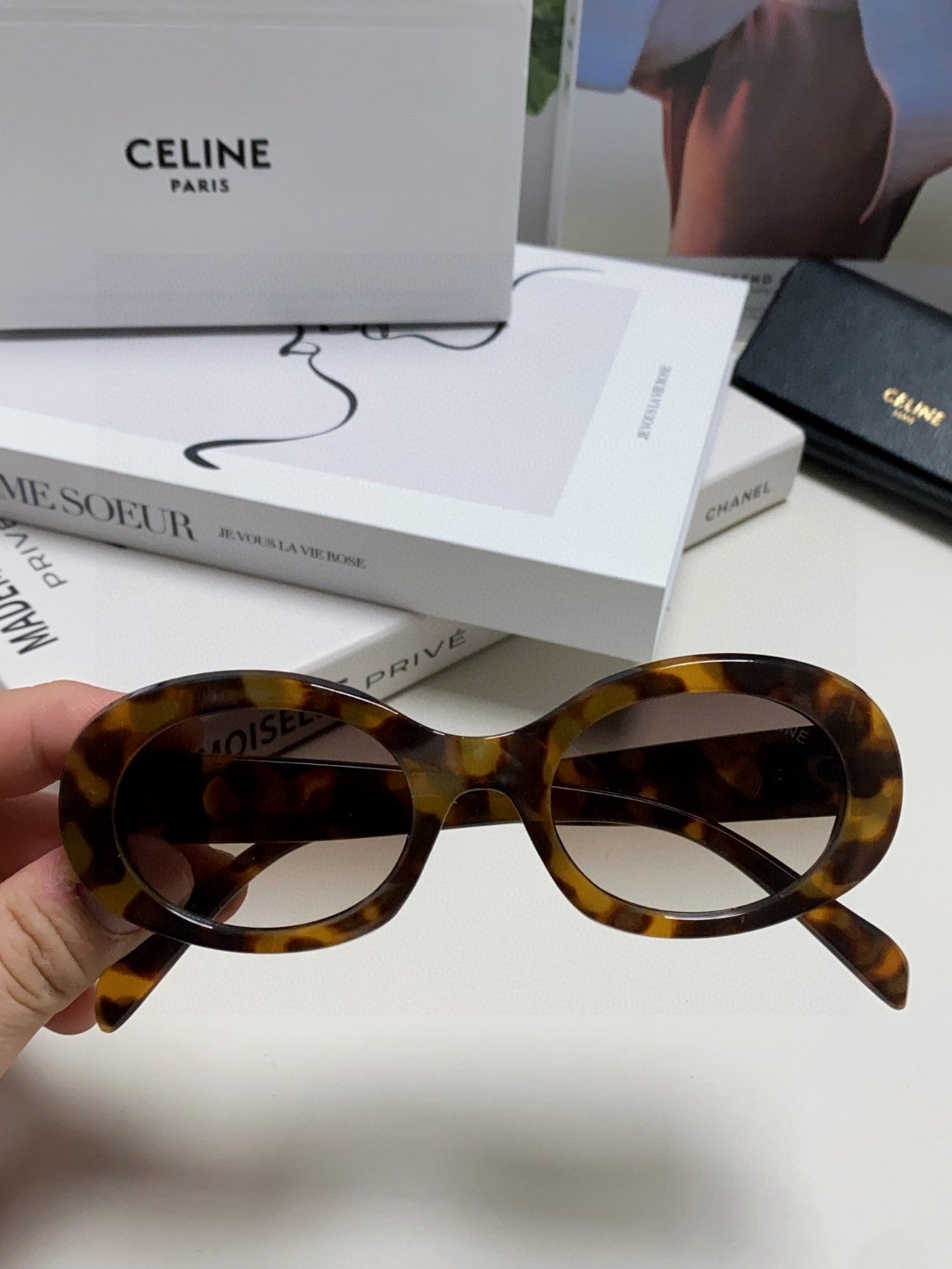 TRIOMPHE SUNGLASSES CL40194 IN ACETATE - Black/Gold Logo