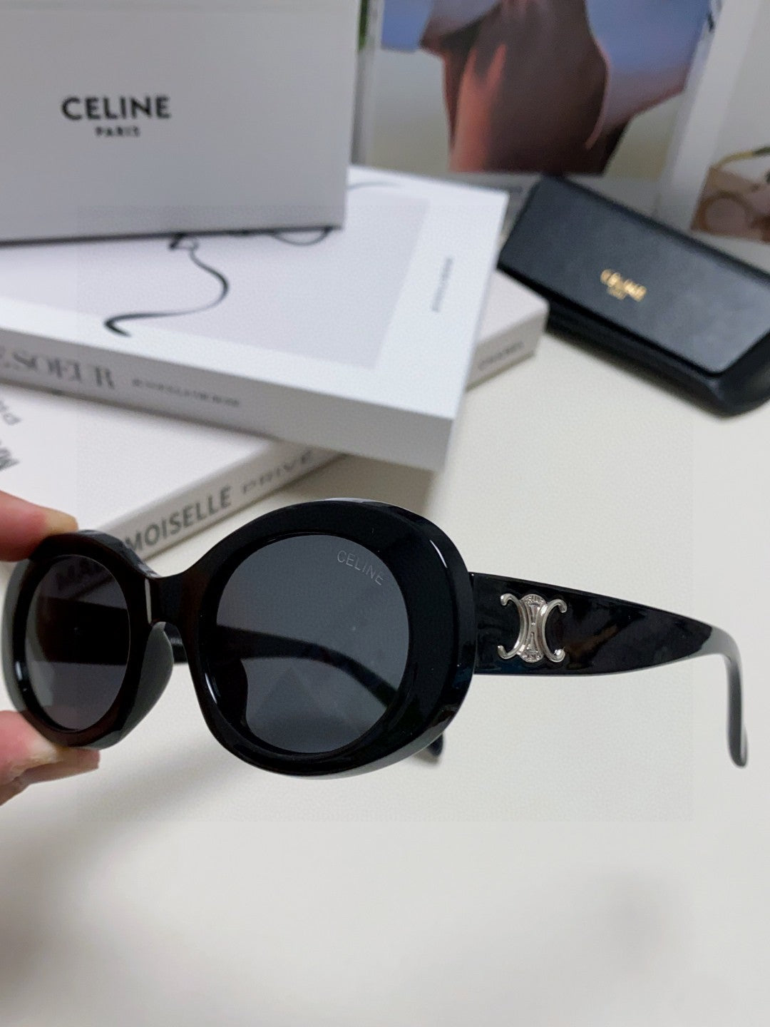 TRIOMPHE SUNGLASSES CL40194 IN ACETATE - Black/Gold Logo