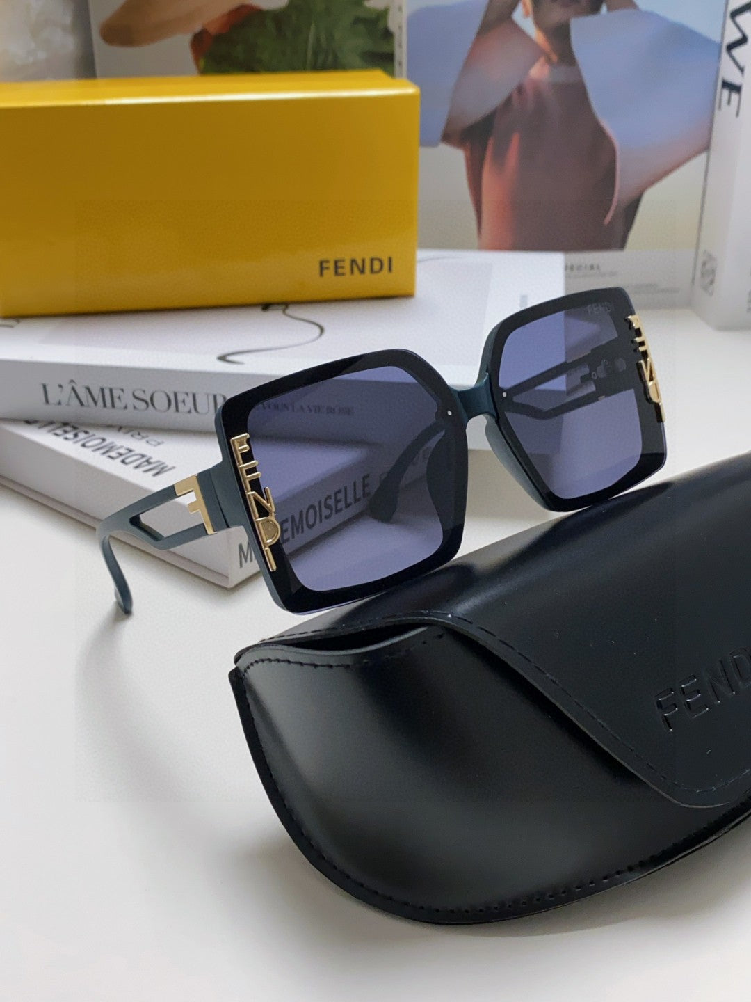 FF DIAMONDS SQUARE FRAME SUNGLASSES 575802 IN ACETATE - Dark blue