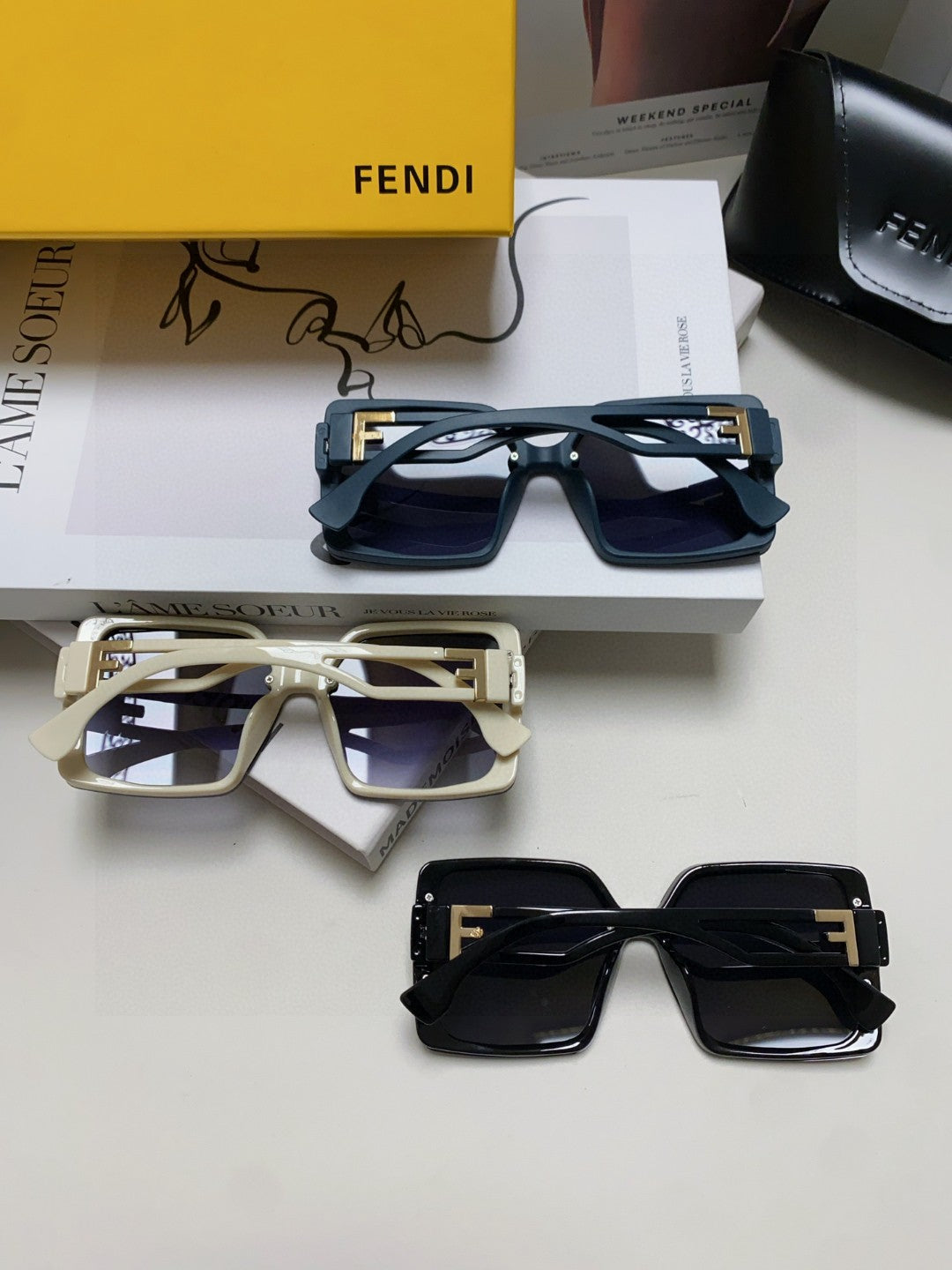 FF DIAMONDS SQUARE FRAME SUNGLASSES 575802 IN ACETATE - Dark blue