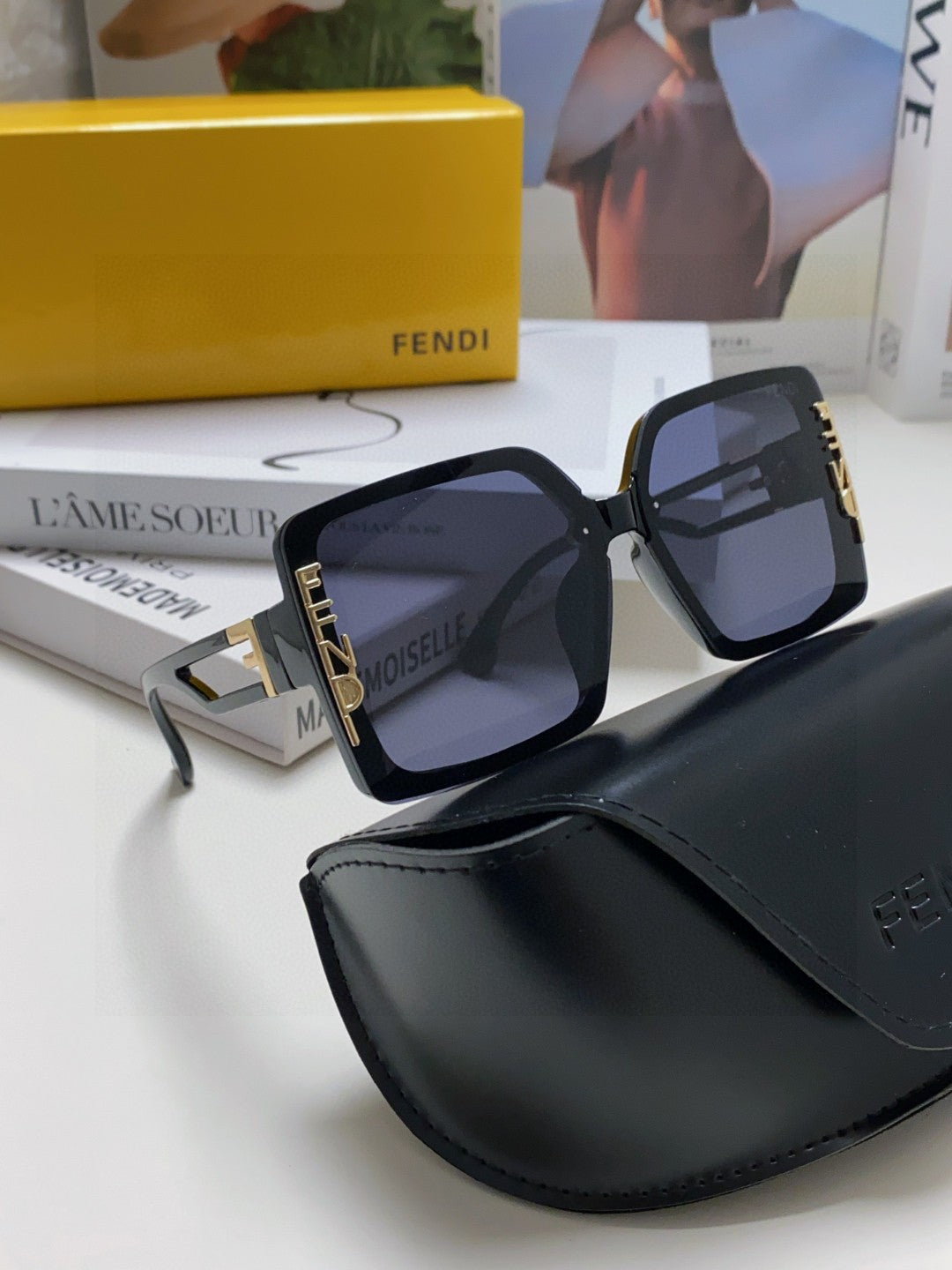 FF DIAMONDS SQUARE FRAME SUNGLASSES 575802 IN ACETATE - Dark blue