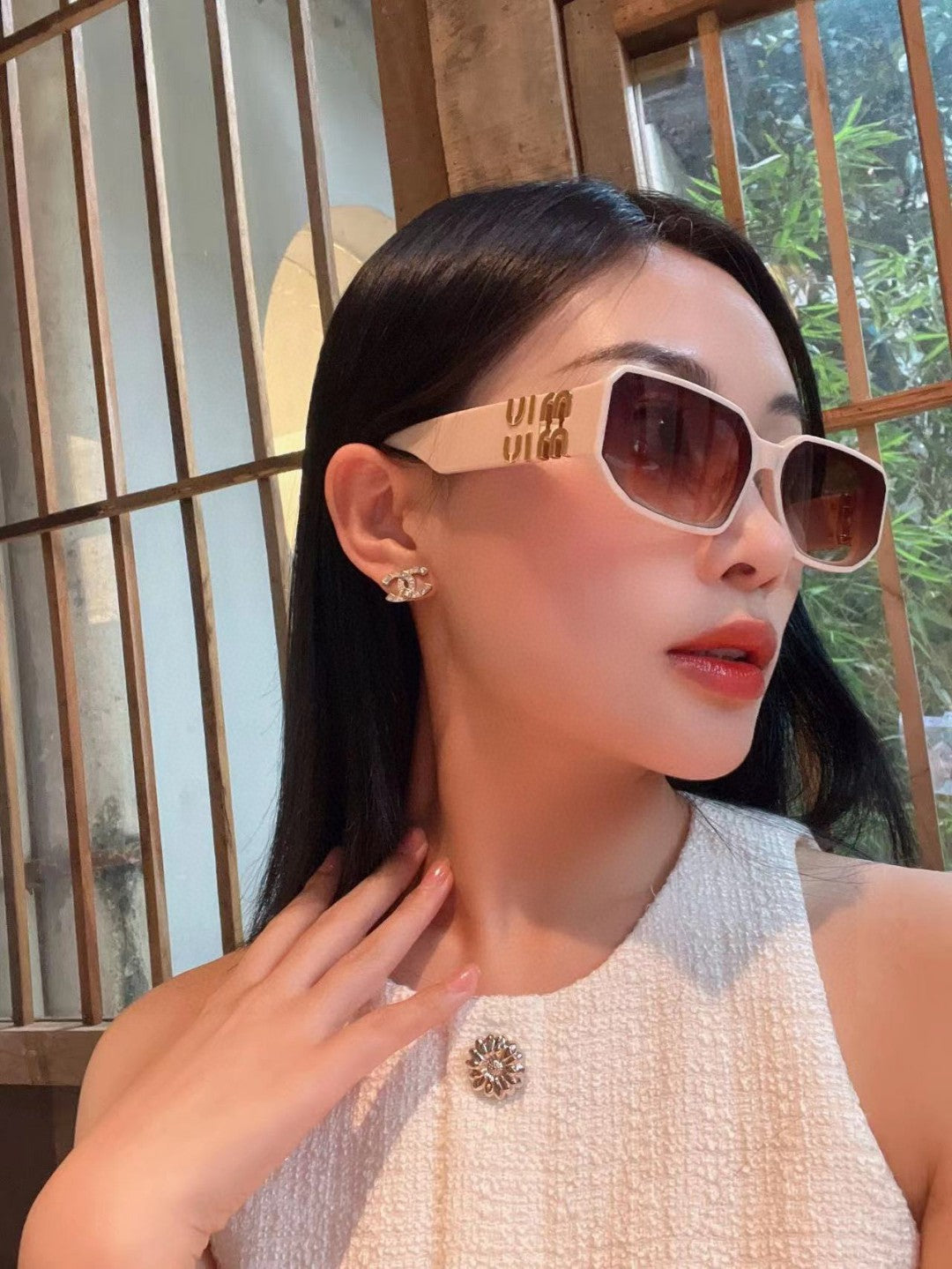 GLIMPSE SUNGLASSES 576819 IN WHITE ACETATE