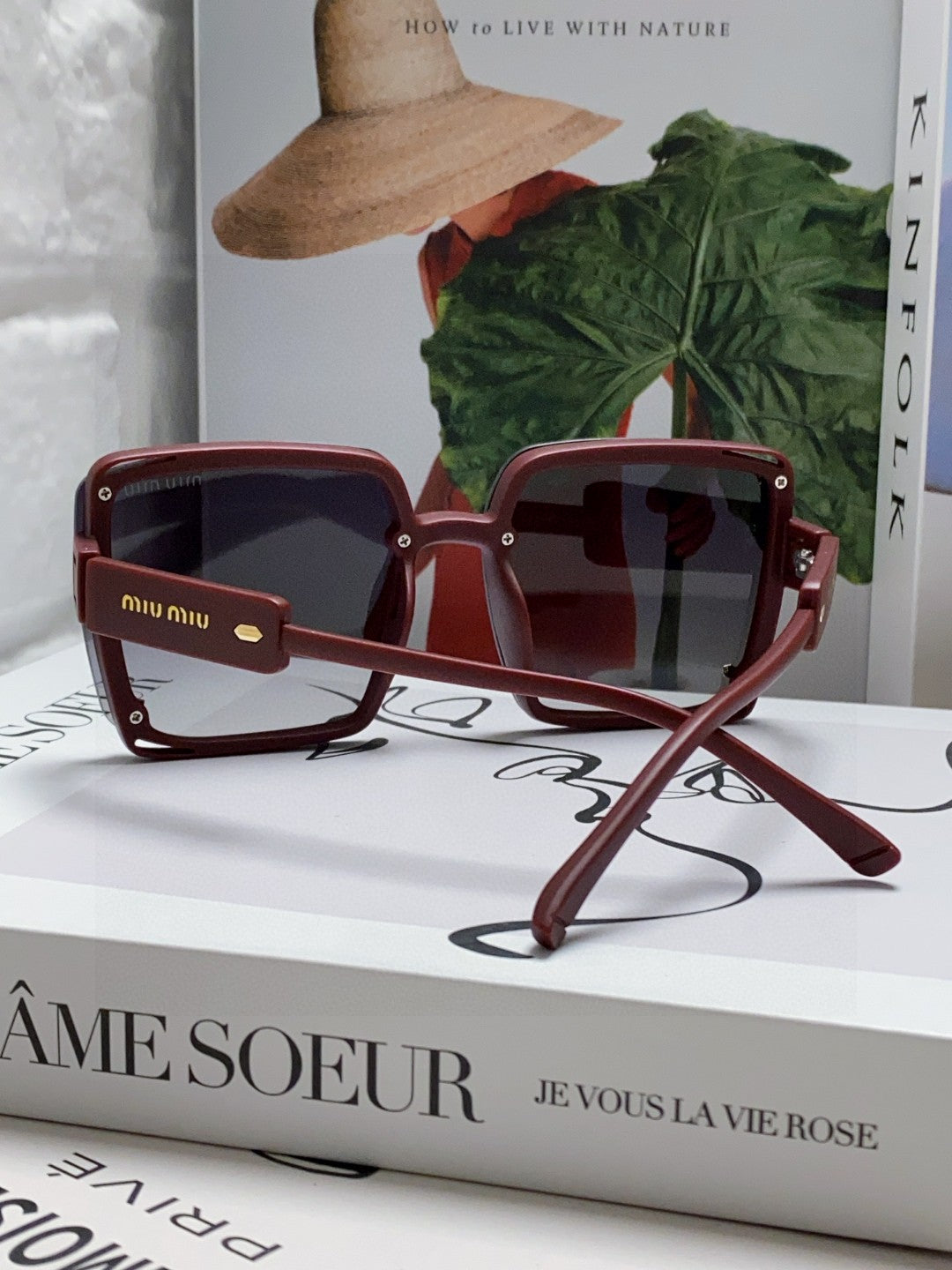 RUNWAY SQUARE SUNGLASSES 576823 IN ACETATE - Plum Red
