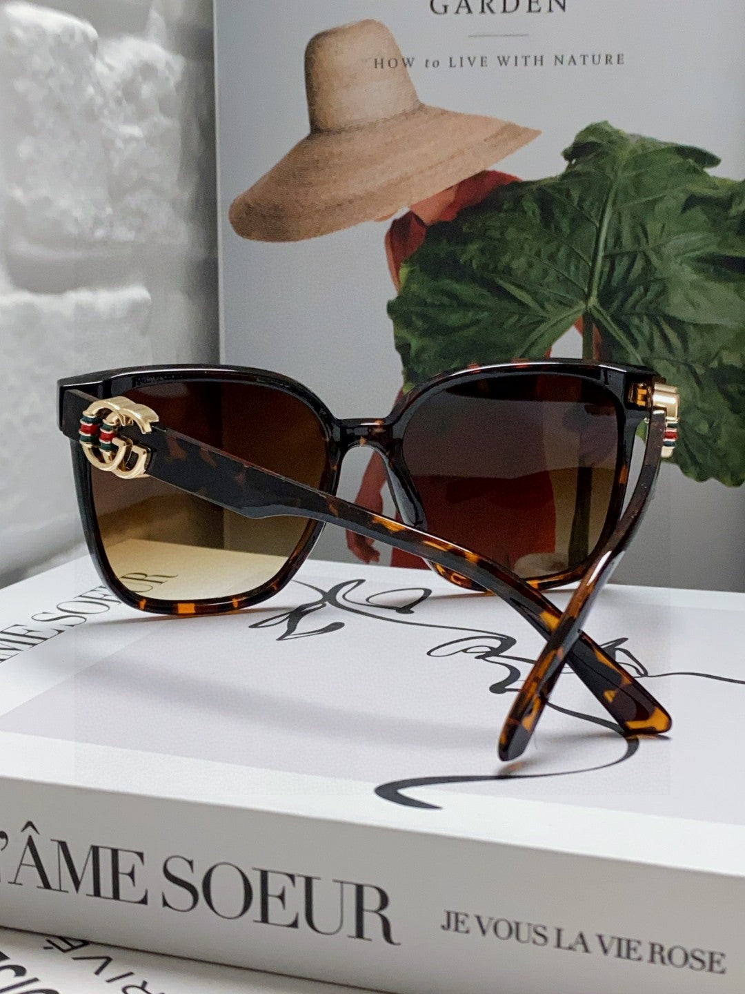 EMBOSSED LOGO BUTTERFLY FRAME SUNGLASSES 576876 IN ACETATE - Black/ black