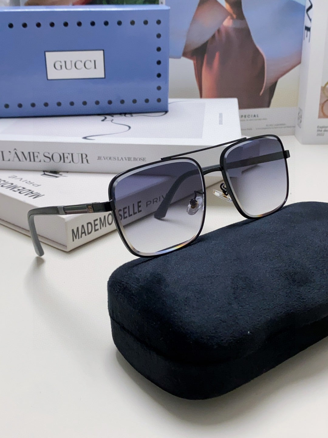SQUARE FRAME SUNGLASSES 576880 IN METAL - Gold/ smoke