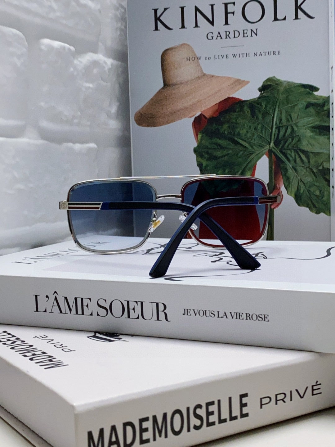 SQUARE FRAME SUNGLASSES 576880 IN METAL - Gold/ smoke