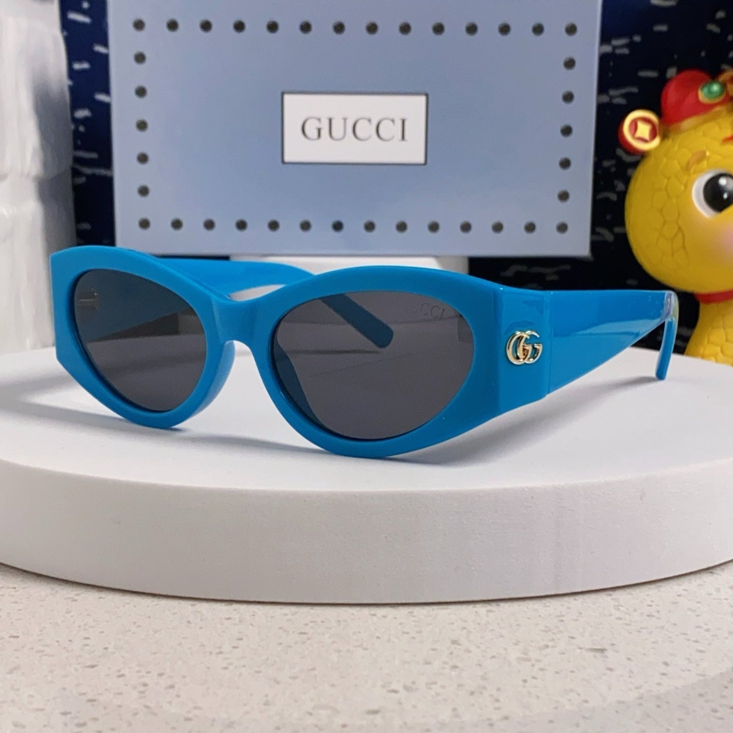 CAT-EYE FRAME SUNGLASSES 563336 IN ACETATE - Blue