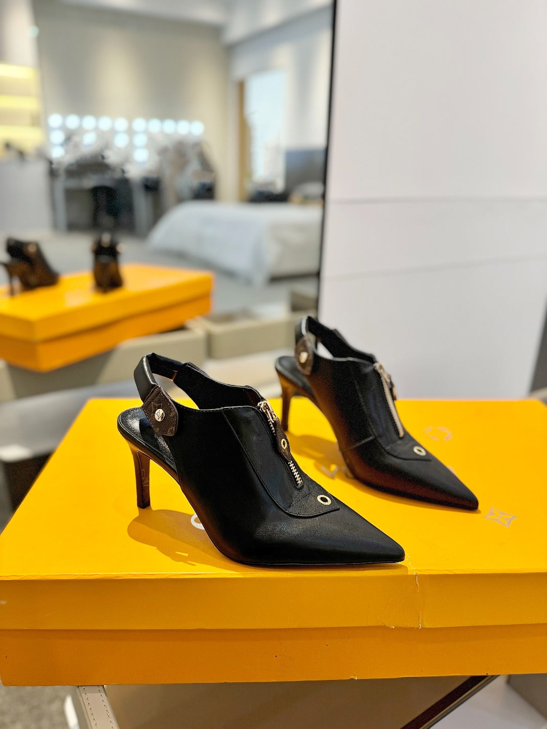 ALLURE HIGH 8 CM SLINGBACK IN BLACK CALFSKIN - 34