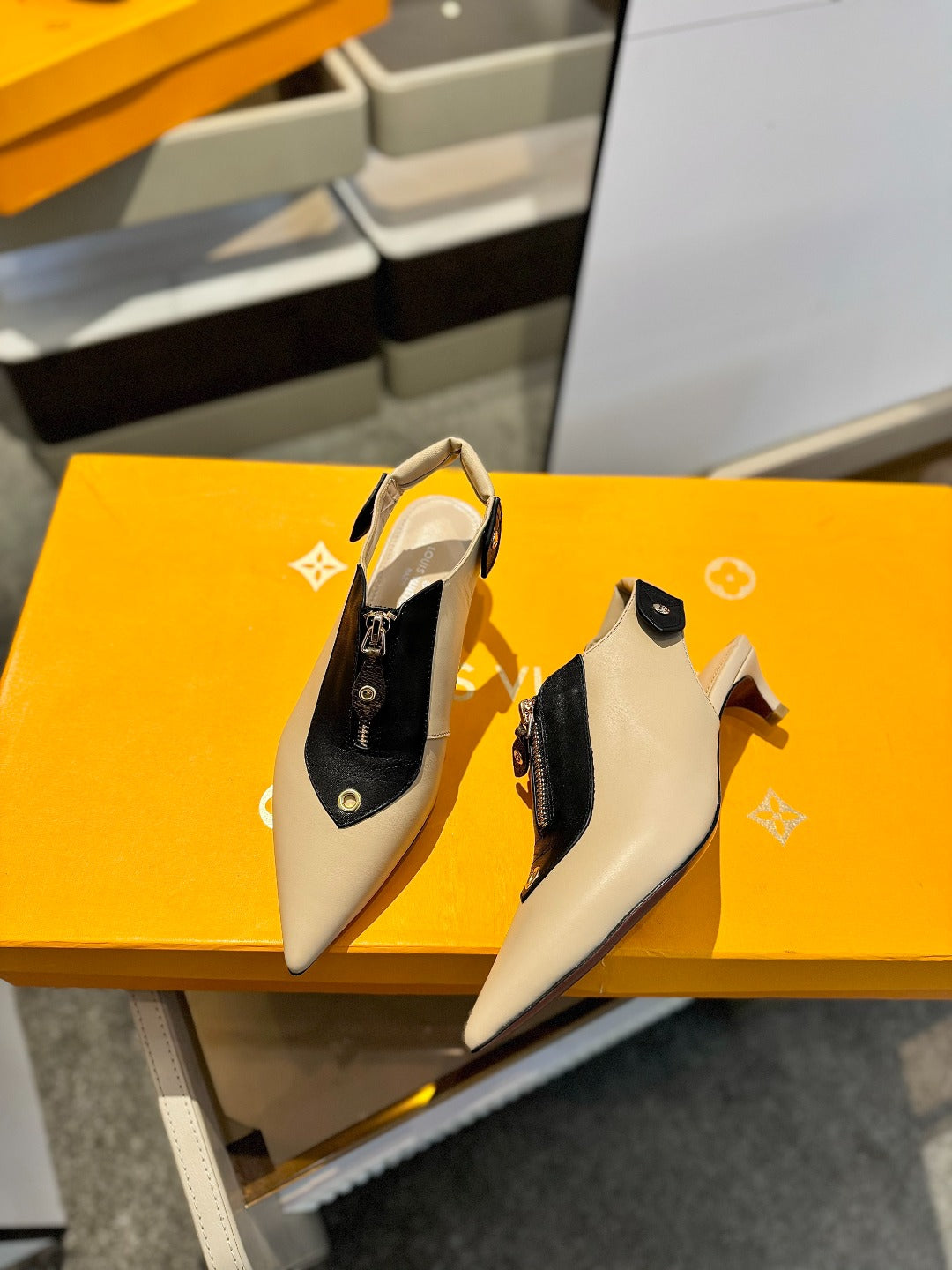 ALLURE HIGH 4.5 CM SLINGBACK IN SAND BROWN MIX BLACK CALFSKIN - 34