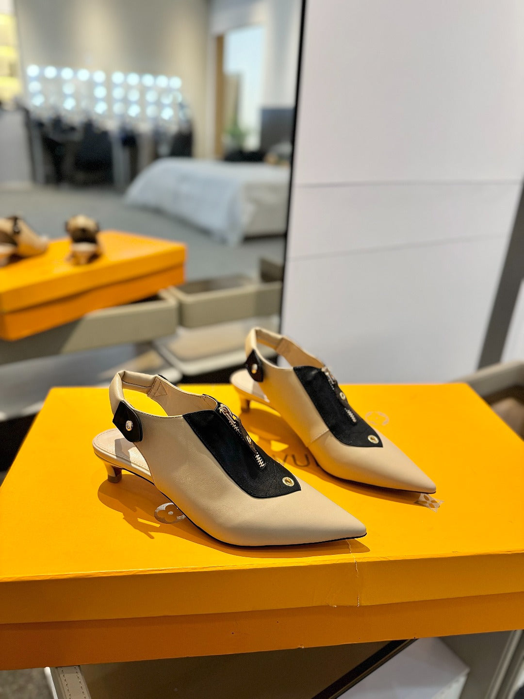 ALLURE HIGH 4.5 CM SLINGBACK IN SAND BROWN MIX BLACK CALFSKIN - 34