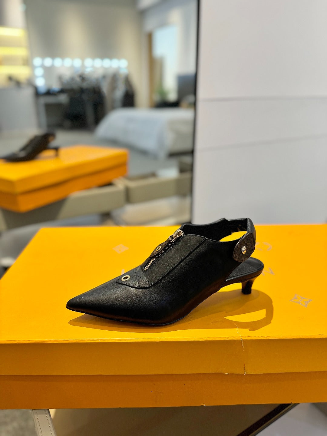 ALLURE HIGH 4.5 CM SLINGBACK IN BLACK MONOGRAM CALFSKIN - 34