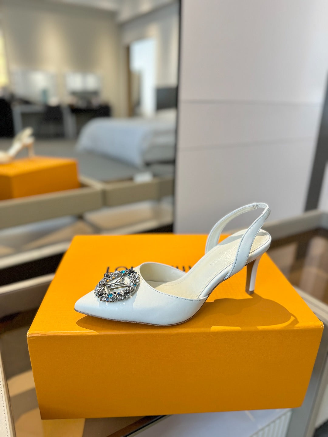 HIGH HEEL 75 MM SLINGBACK IN WHITE CALFSKIN WITH CRYSTAL - 34