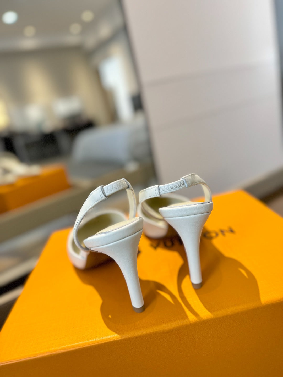 HIGH HEEL 75 MM SLINGBACK IN WHITE CALFSKIN WITH CRYSTAL - 34
