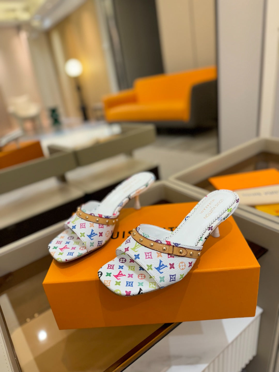 LV X TM 6AM HIGH 4 CM MULE IN WHITE MONOGRAM CALFSKIN - 34