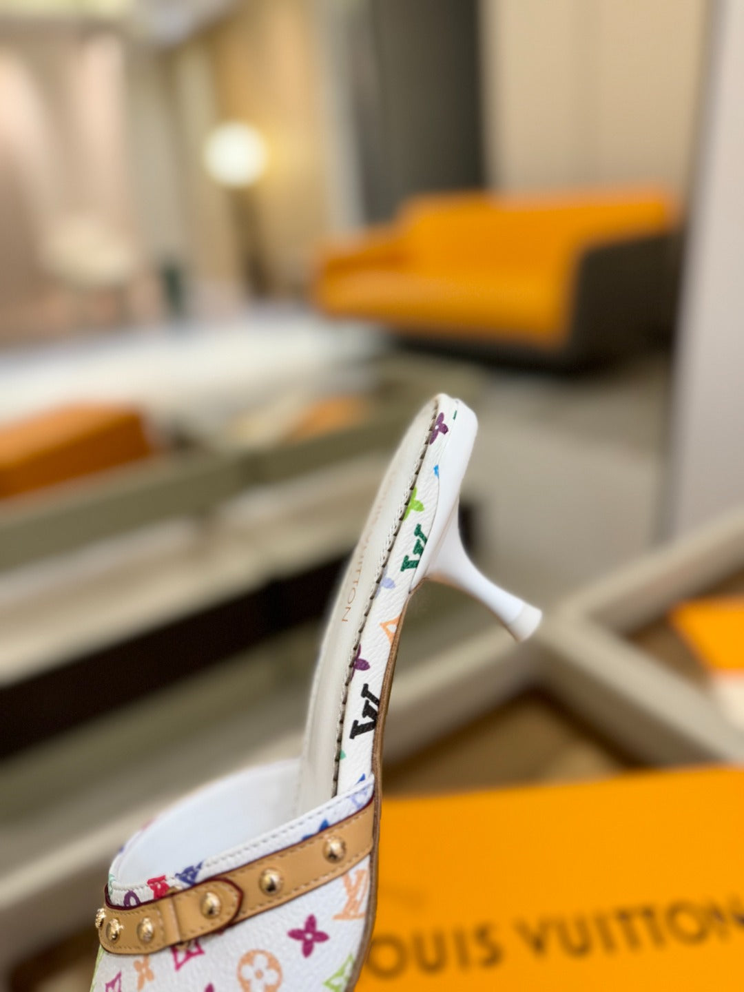 LV X TM 6AM HIGH 4 CM MULE IN WHITE MONOGRAM CALFSKIN - 34