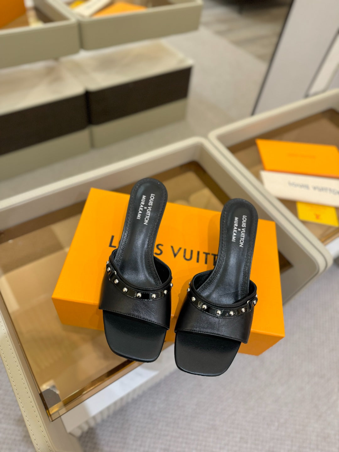 LV X TM 6AM HIGH 4 CM MULE IN BLACK CALFSKIN - 34