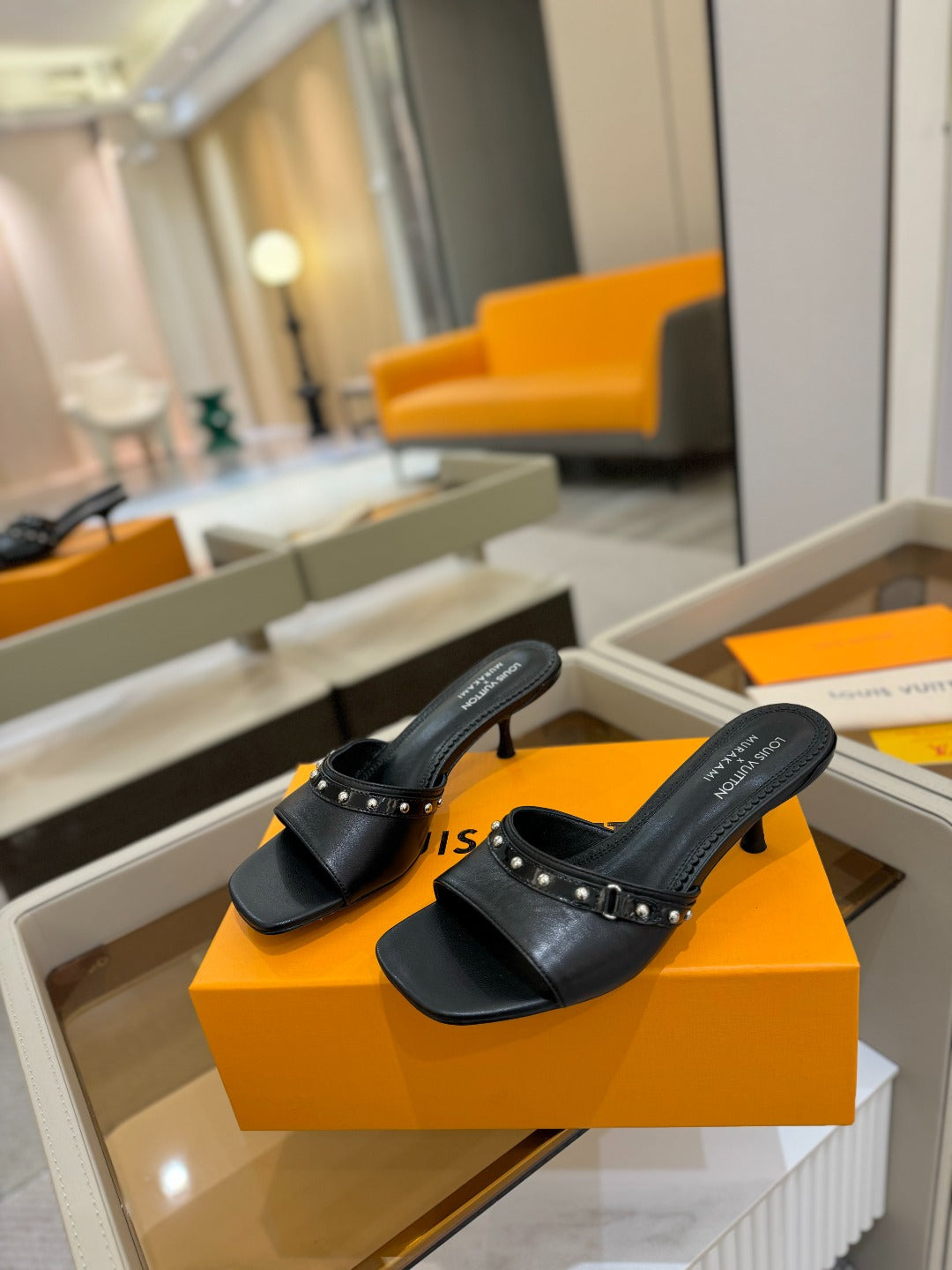 LV X TM 6AM HIGH 4 CM MULE IN BLACK CALFSKIN - 34