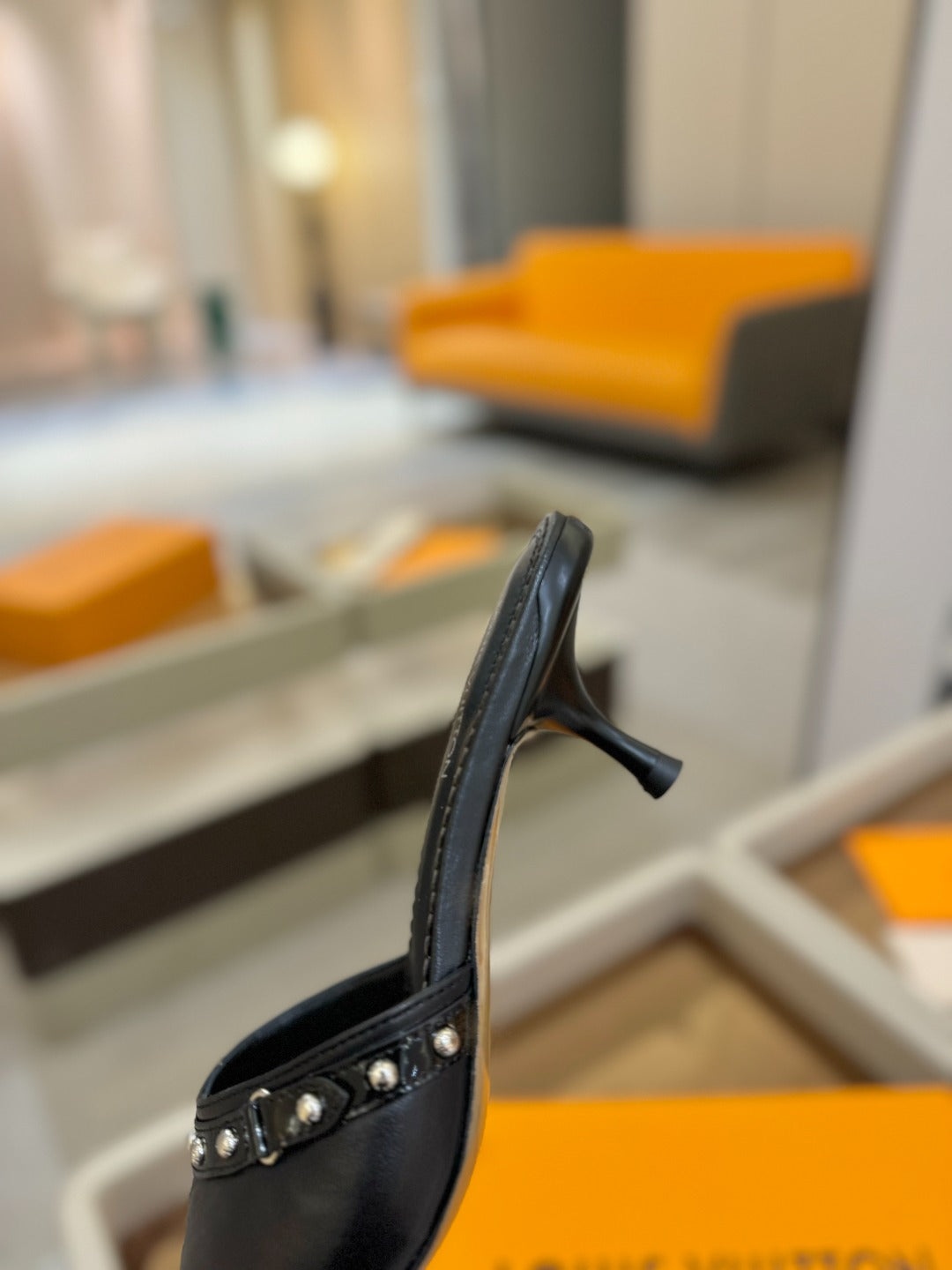 LV X TM 6AM HIGH 4 CM MULE IN BLACK CALFSKIN - 34