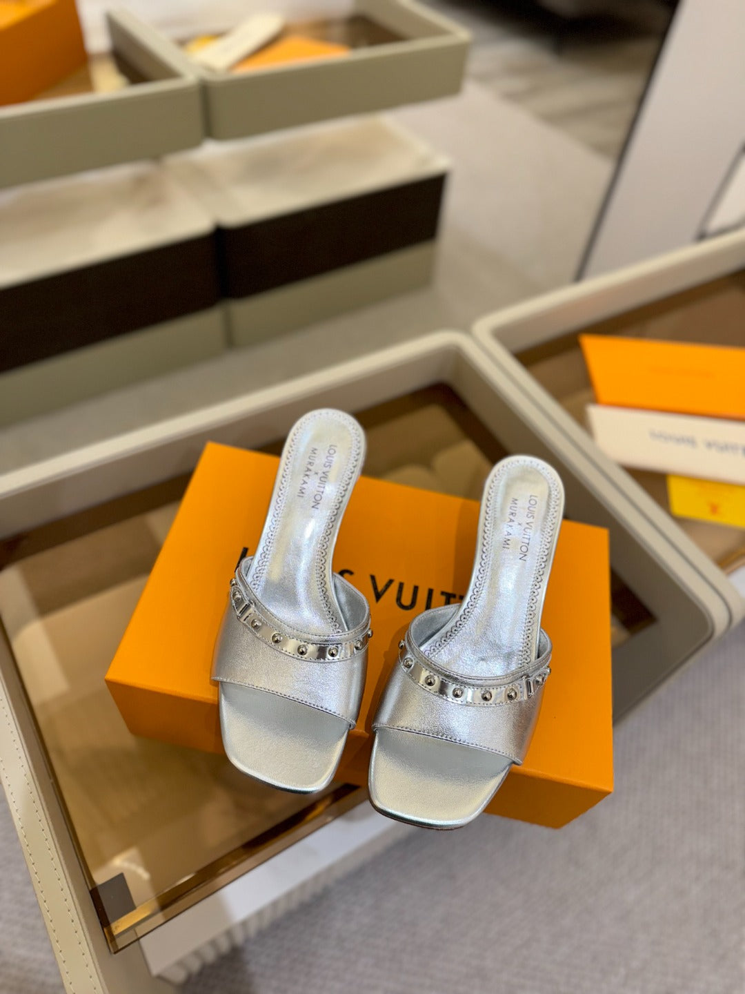 LV X TM 6AM HIGH 4 CM MULE IN SILVER CALFSKIN - 34