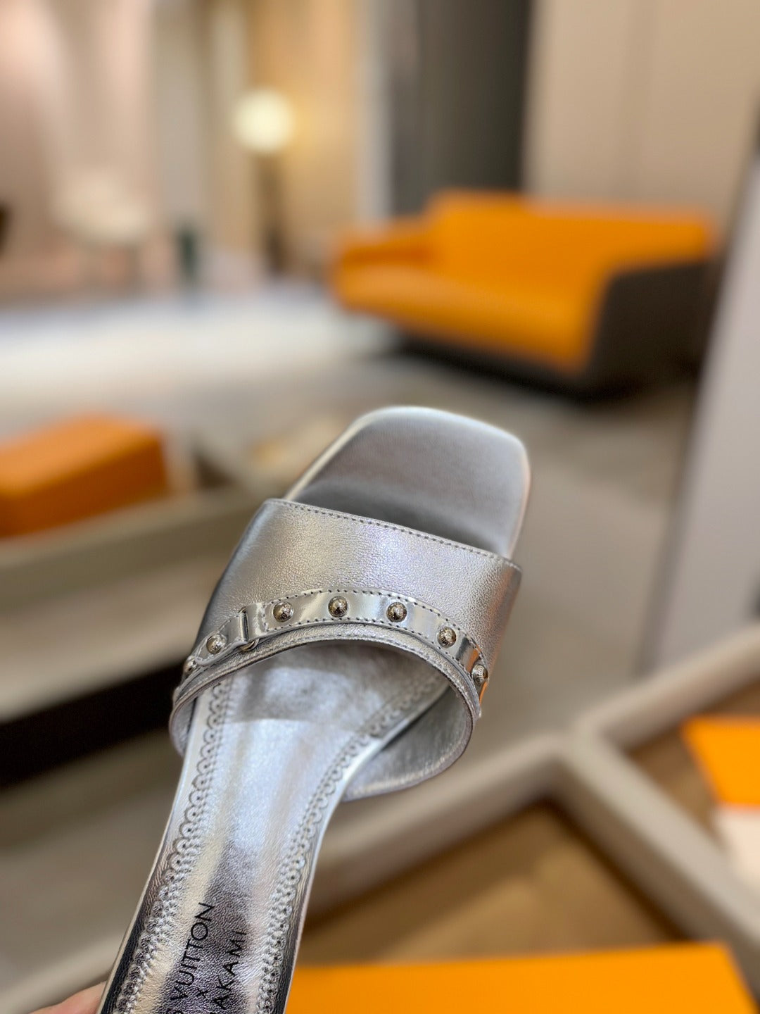 LV X TM 6AM HIGH 4 CM MULE IN SILVER CALFSKIN - 34