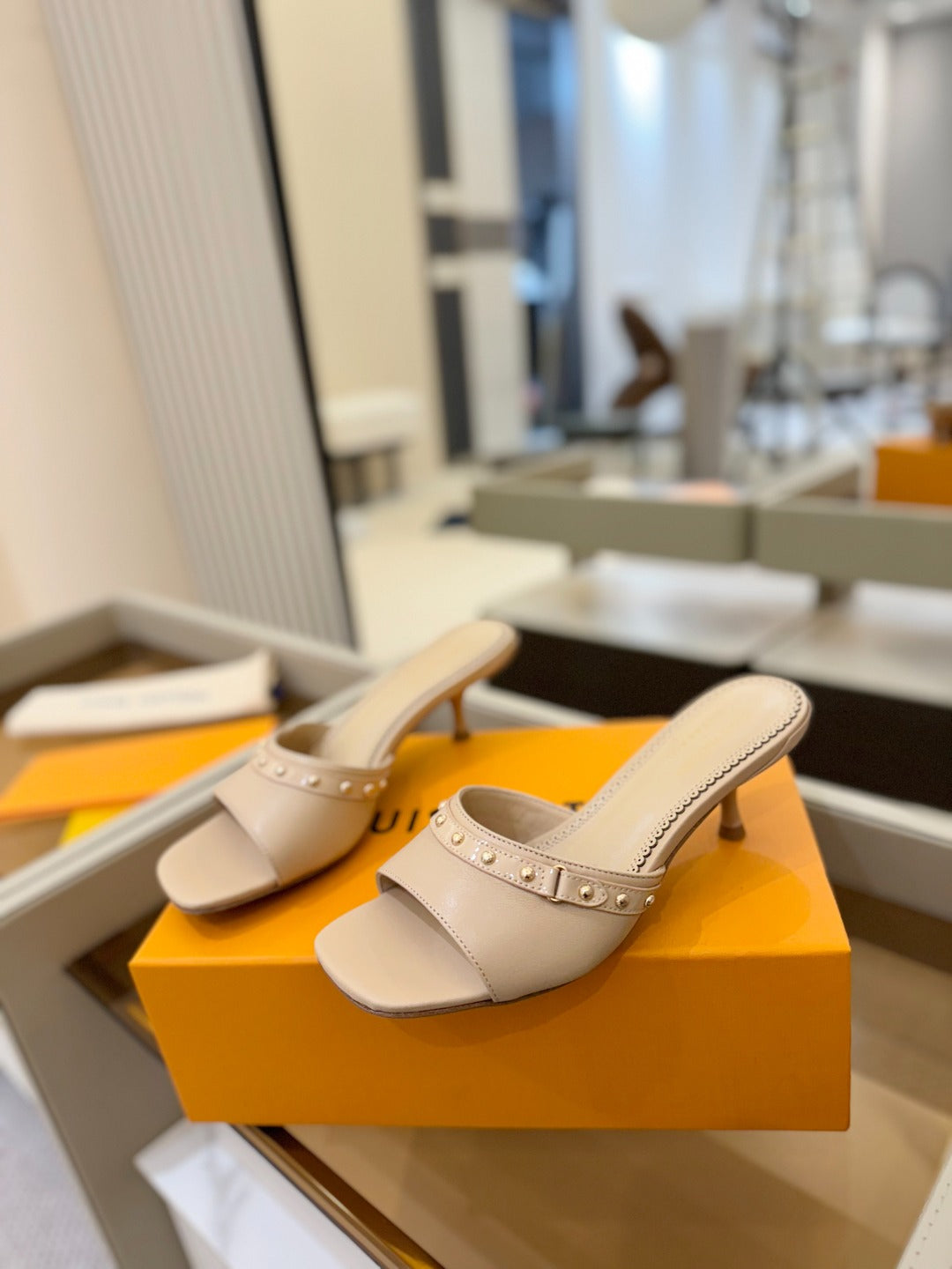 LV X TM 6AM HIGH 4 CM MULE IN LINEN TAN CALFSKIN - 34