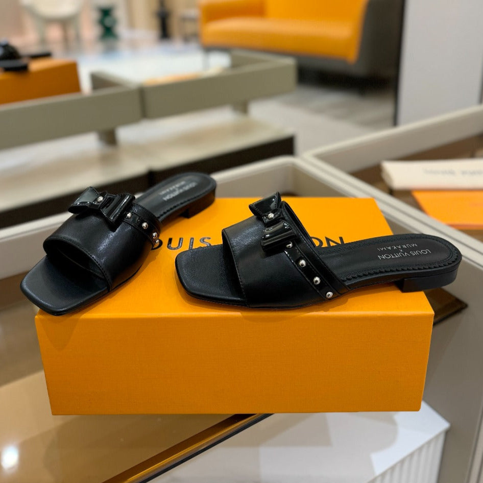 LV X TM 6AM FLAT MULE IN BLACK CALFSKIN - 34
