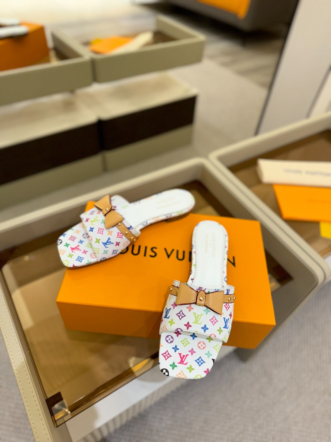 LV X TM 6AM FLAT MULE IN WHITE MONOGRAM CALFSKIN - 34
